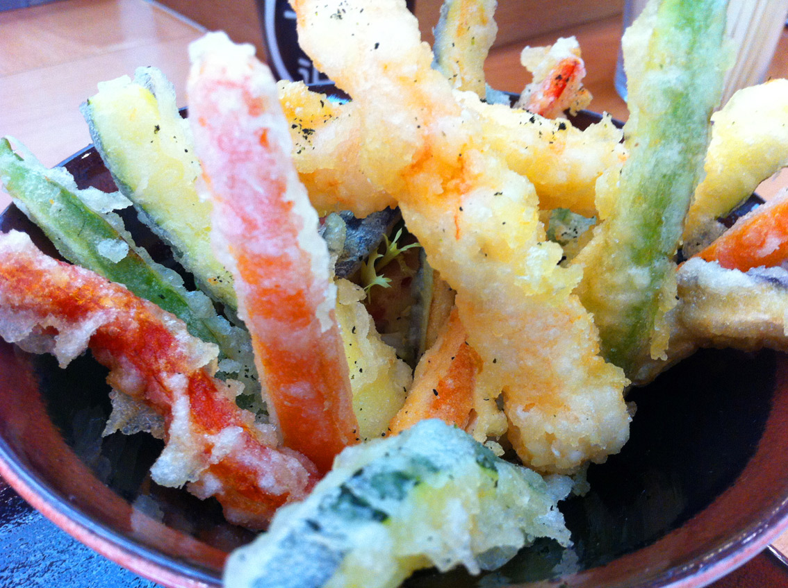 Kike_on_tour_kenji_sushi_bar_restaurante_japones_kenko_sushi_donostia_tempura